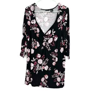 Tahari Size 1X Deep V-Neck 3/4 Sleeve‎ Shirt Blouse Top Black Floral Print Rayon